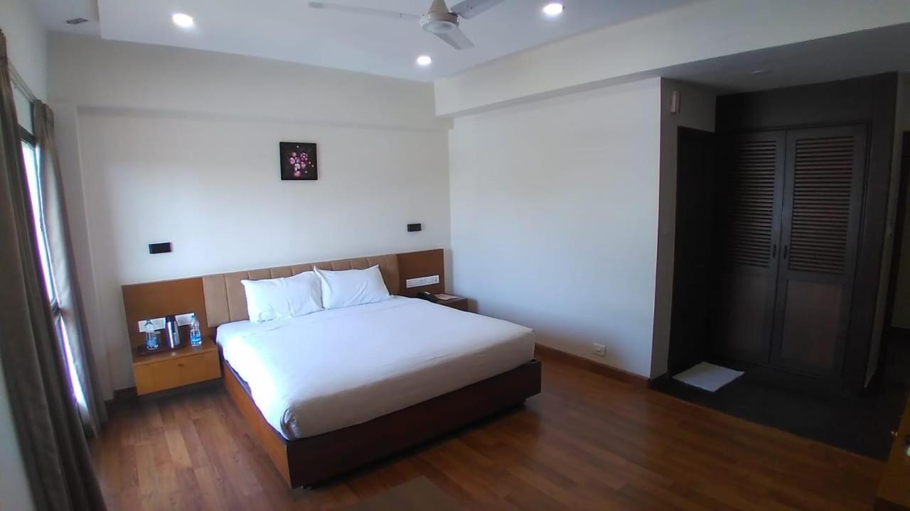Malabar Residency Hotel Kannur Bagian luar foto