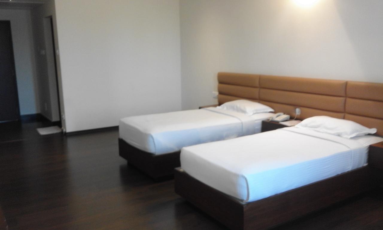 Malabar Residency Hotel Kannur Bagian luar foto