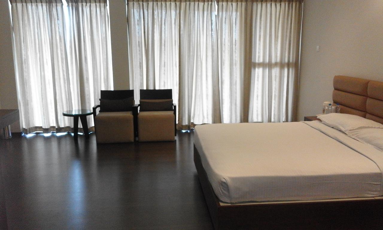 Malabar Residency Hotel Kannur Bagian luar foto